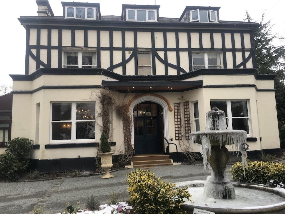Brook Hall Hotel 切尔德桑顿 外观 照片