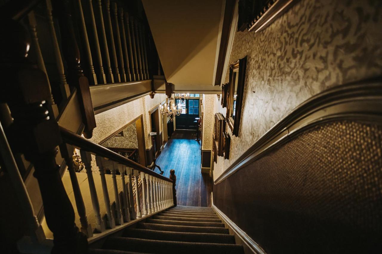 Brook Hall Hotel 切尔德桑顿 外观 照片
