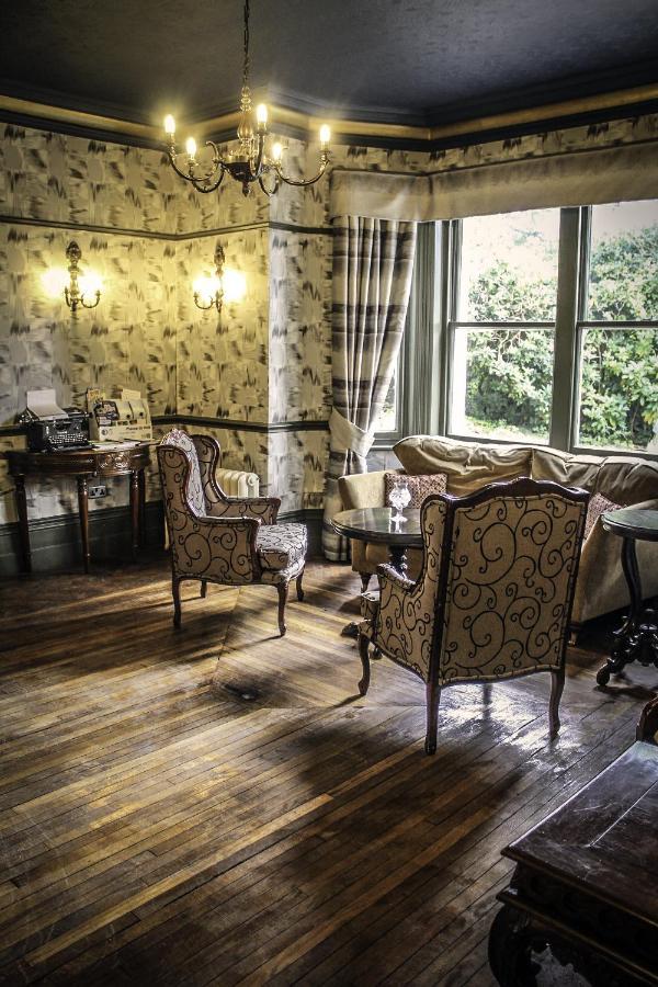Brook Hall Hotel 切尔德桑顿 外观 照片